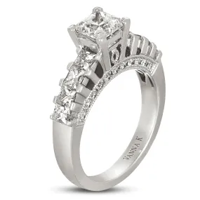 18K White Gold Diamond Engagement Ring