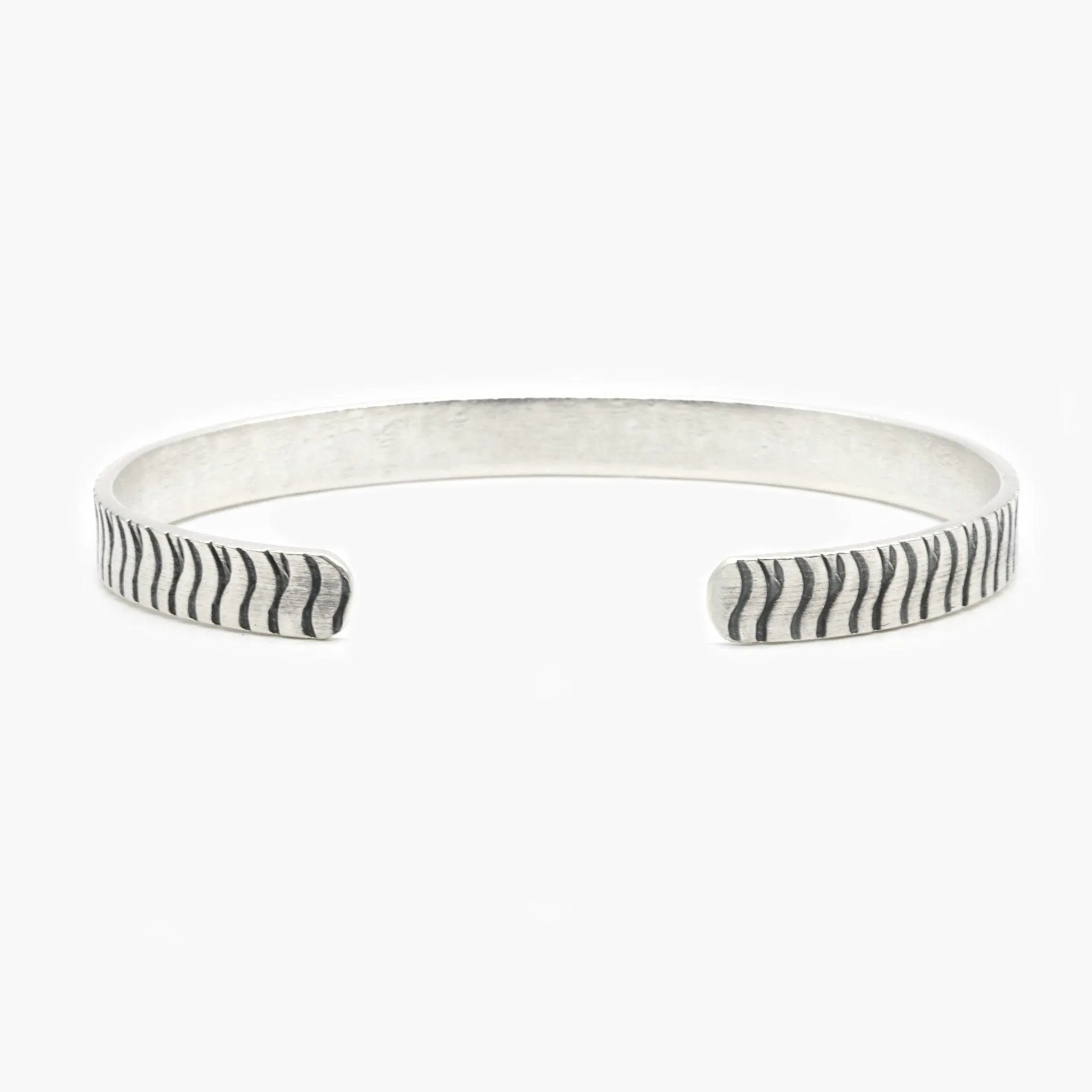 Hand-forged "Arnette" Silver Bangle