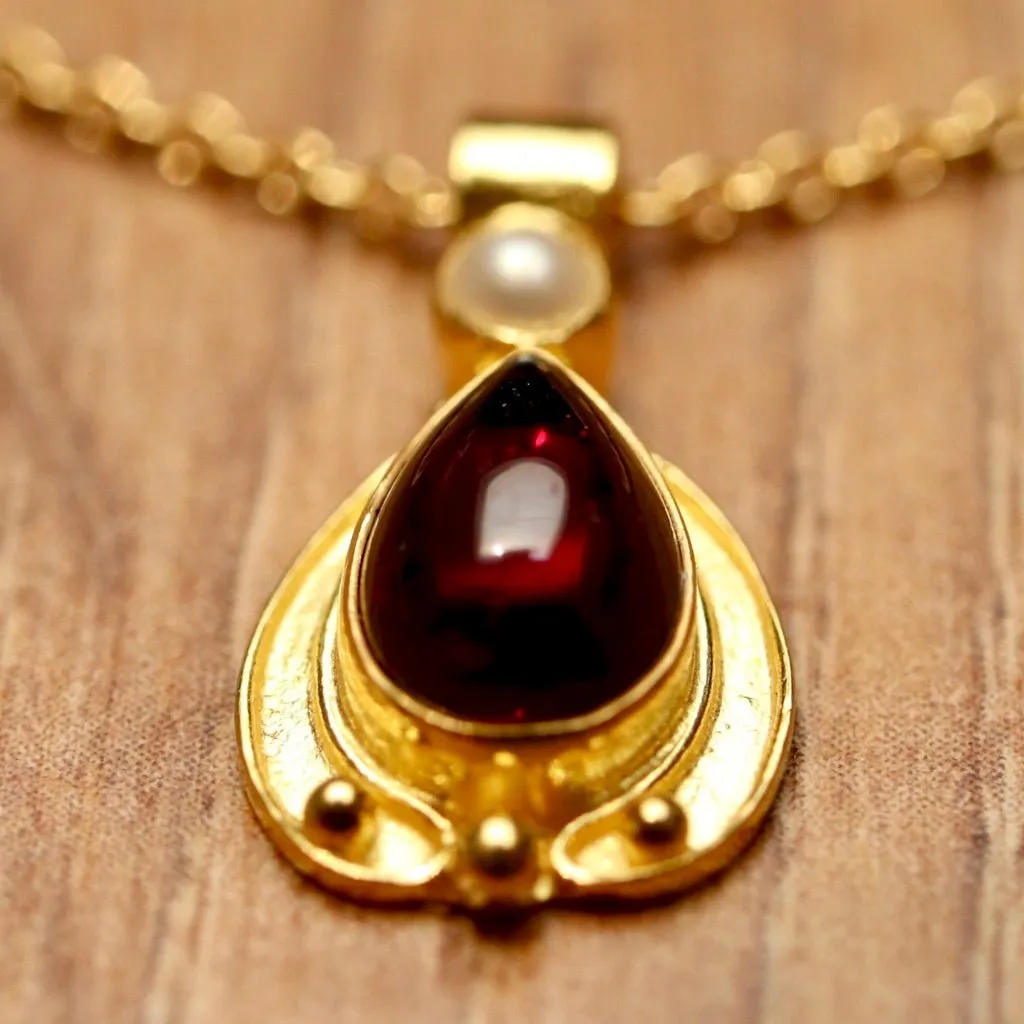 Lamplight 14k Gold and Garnet Necklace