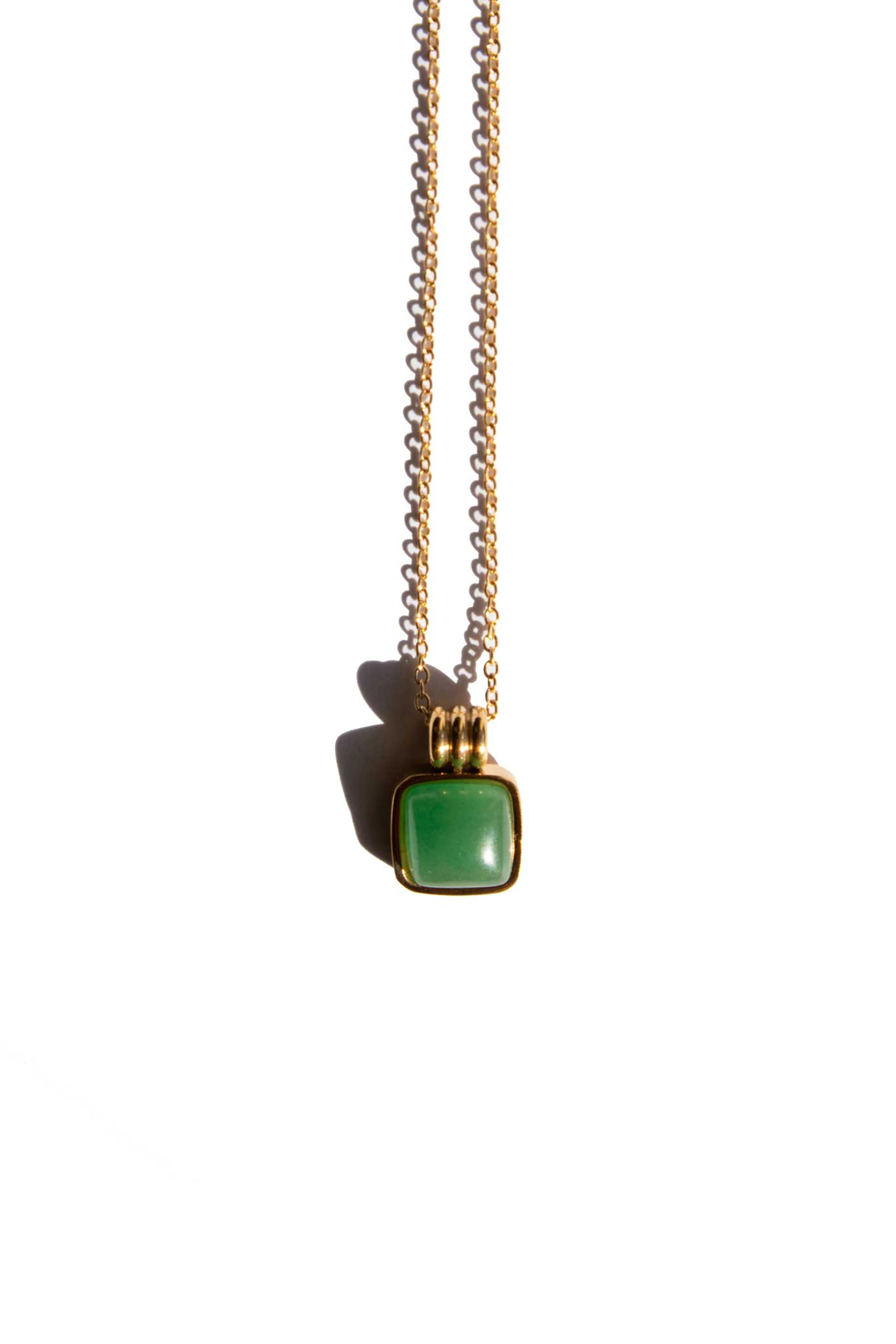 Puzzle — Jade stone pendant necklace